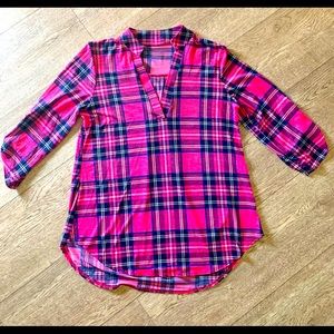 Boutique pink plaid v neck